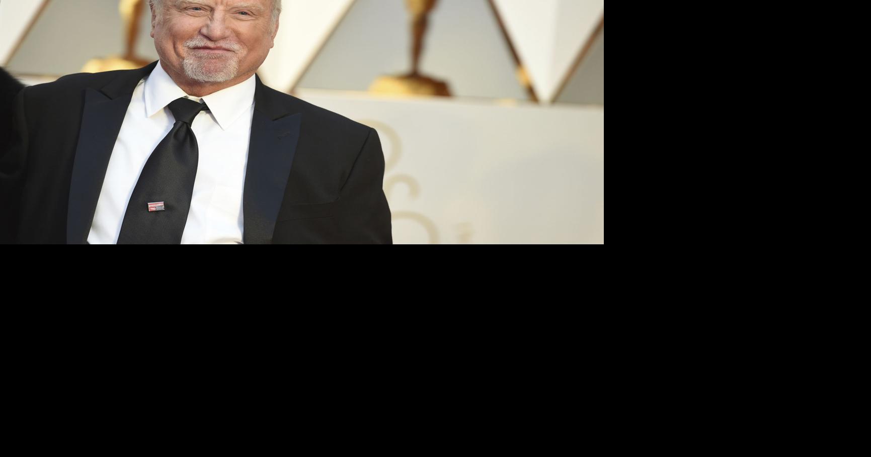 Richard Dreyfuss accused of exposing himself to young writer in 1980s(02)