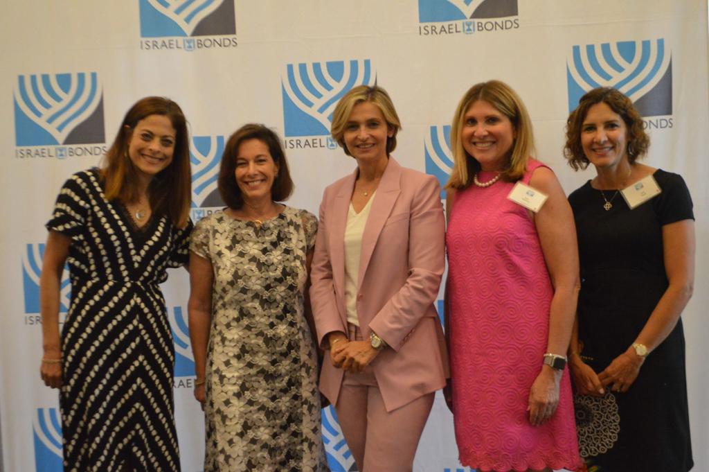 Israeli Political Analyst Dana Weiss Voters Thinking About Surviving Local News Clevelandjewishnews Com