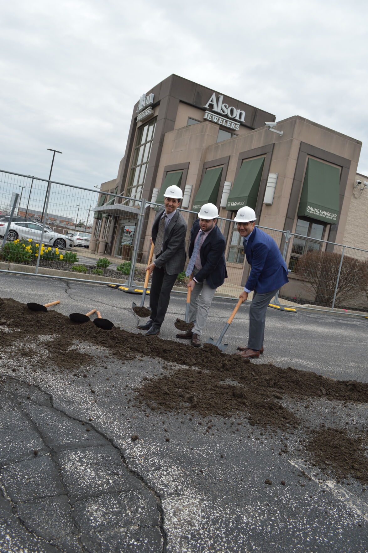 Alson Jewelers breaks ground for 5 000 square foot expansion