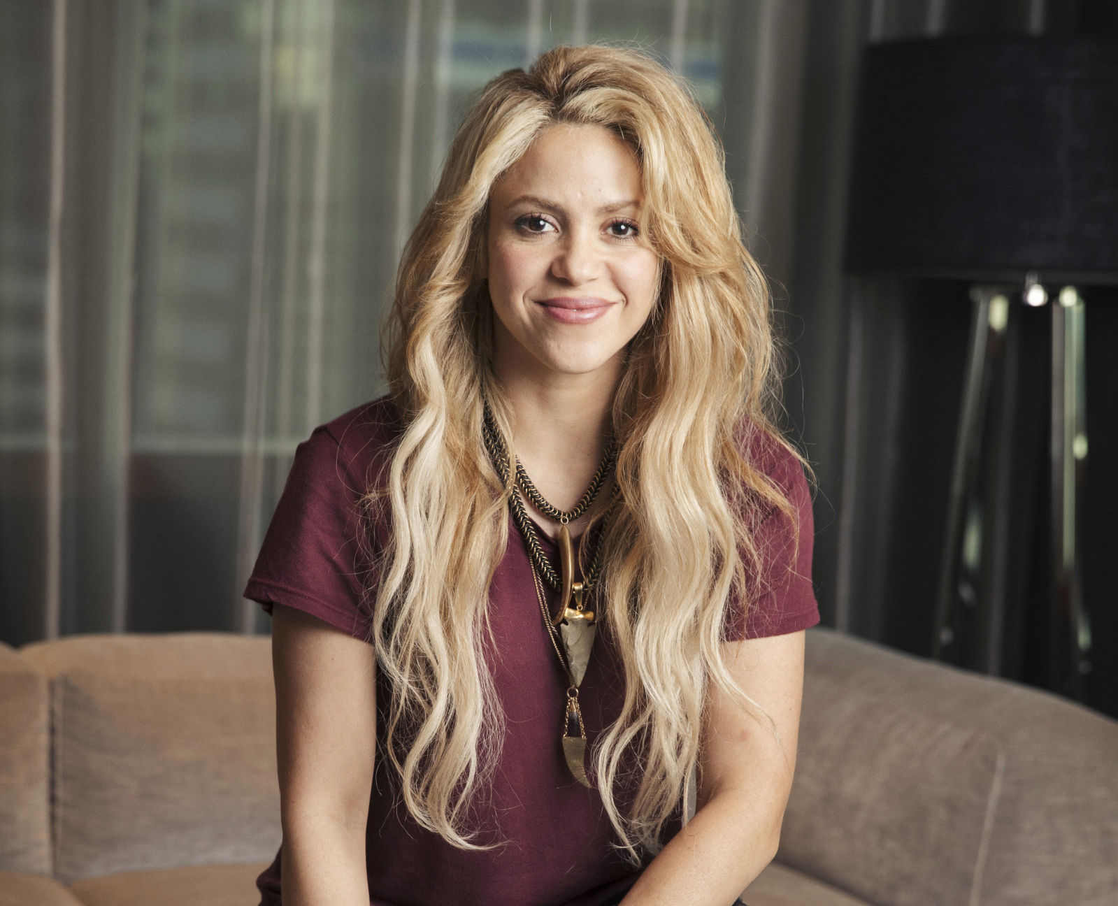 play shakira music play shakira music