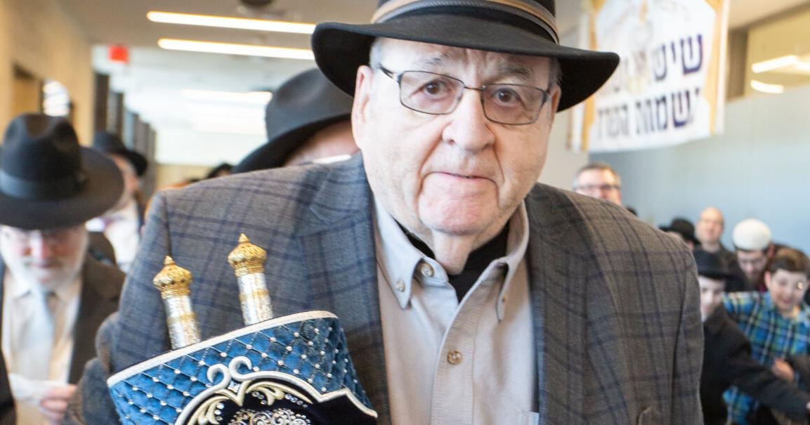 Hebrew Academy of Cleveland dedicates new Torah Local News