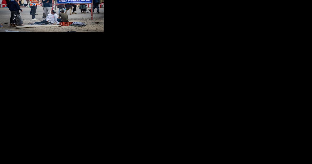 Soldiers, protesters brawl at Kerem Shalom entrance to Gaza - Vimarsana News