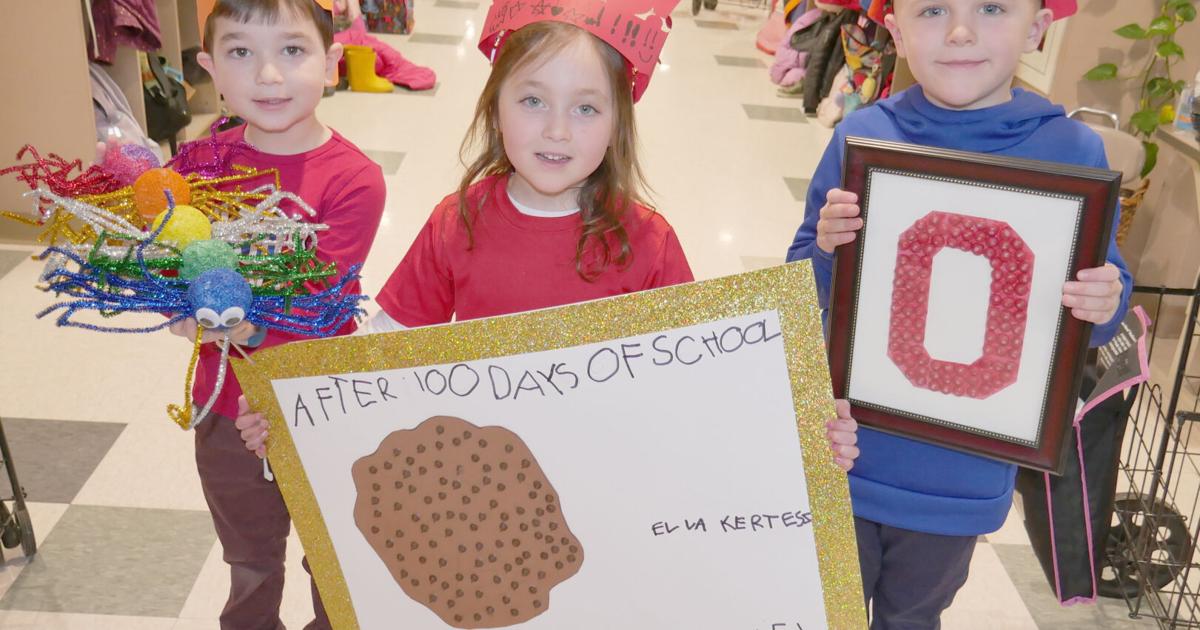 Moreland Hills Elementary kindergartners celebrate 100th day of school