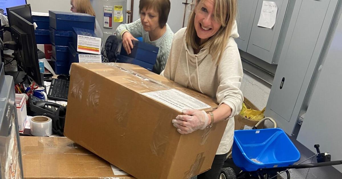 Mar-Lou to send 1,000 pairs of shoes to Ukraine | Local News