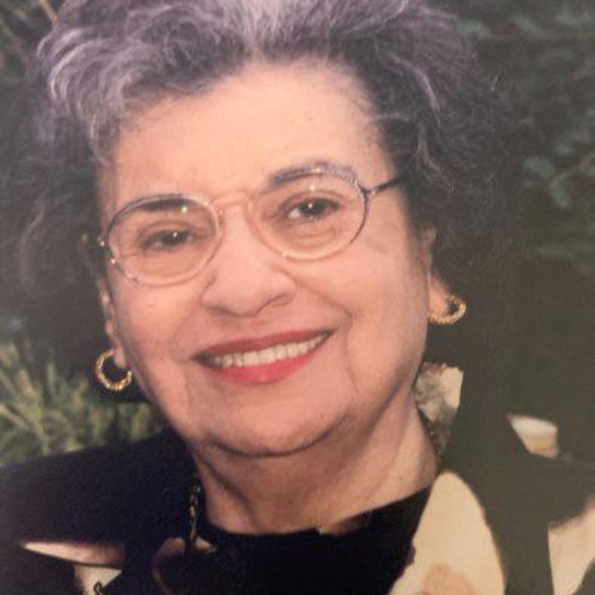 Epstein Esther B Obituaries Clevelandjewishnews Com