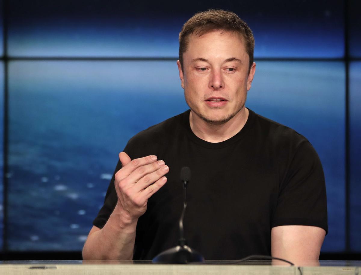 Elon Musk lights up Social Media with visit to Jerusalem bar | UNFILTERED: News from the virtual