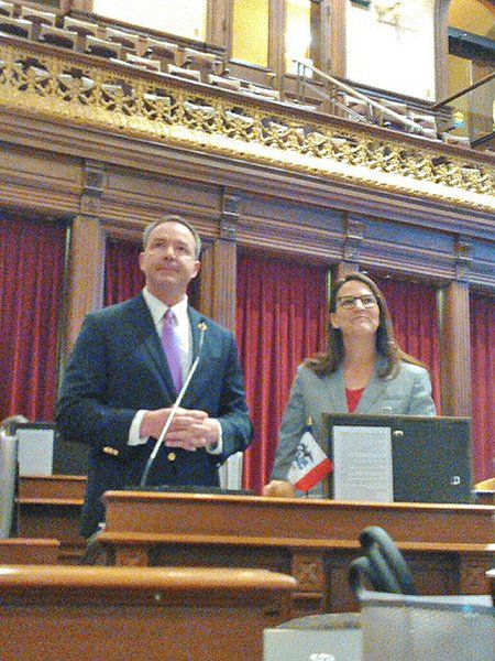 Resolution in support of Hosette, Cain introduced in Iowa Senate