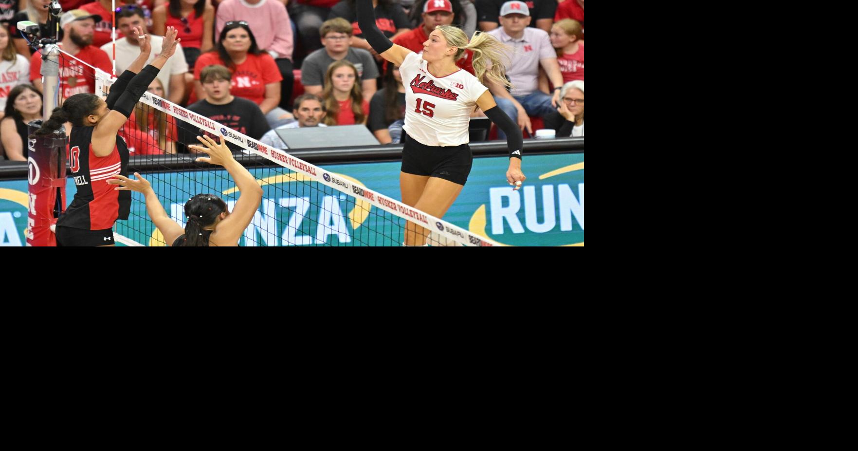 Fox Sports will broadcast 35 women's volleyball matches, including 8 on Fox