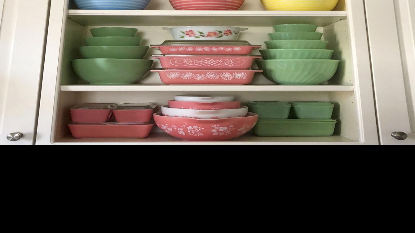 Pyrex and Pink Daisies: Midcentury cookware is fab again