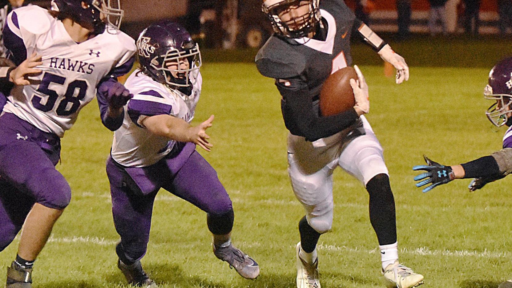 Prep Football Easton Valley Stays Perfect With Hoco Win Sports Clintonherald Com