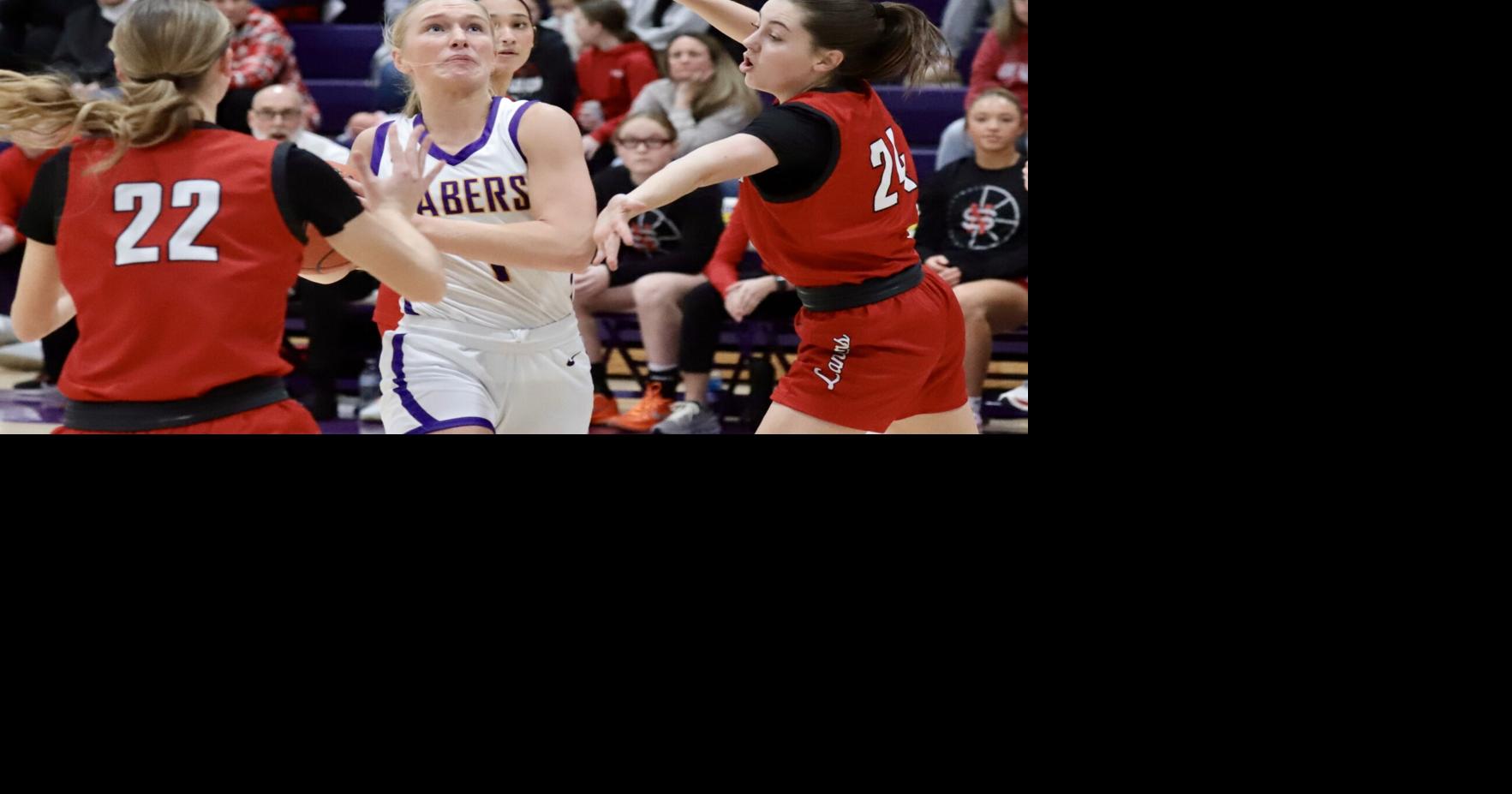 Sabers turn tight start into lopsided win over North Scott