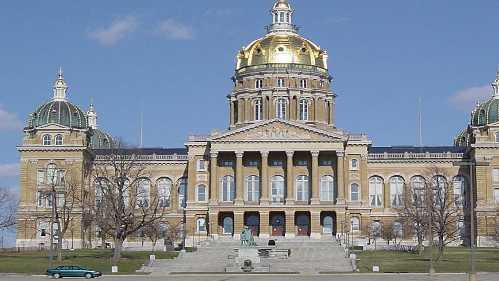 Iowa Sees Sunday Surge Of Covid 19 Deaths Confirmed Cases Coronavirus Clintonherald Com