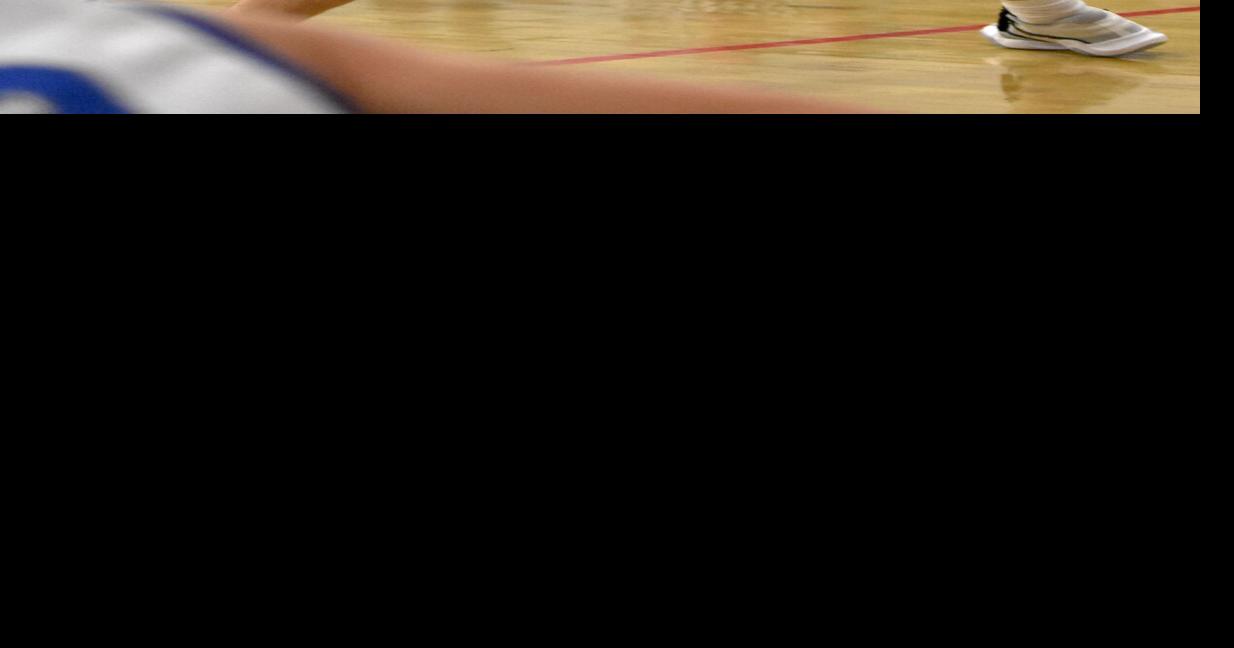 Northeast sweeps first of back to back doubleheaders with Camanche