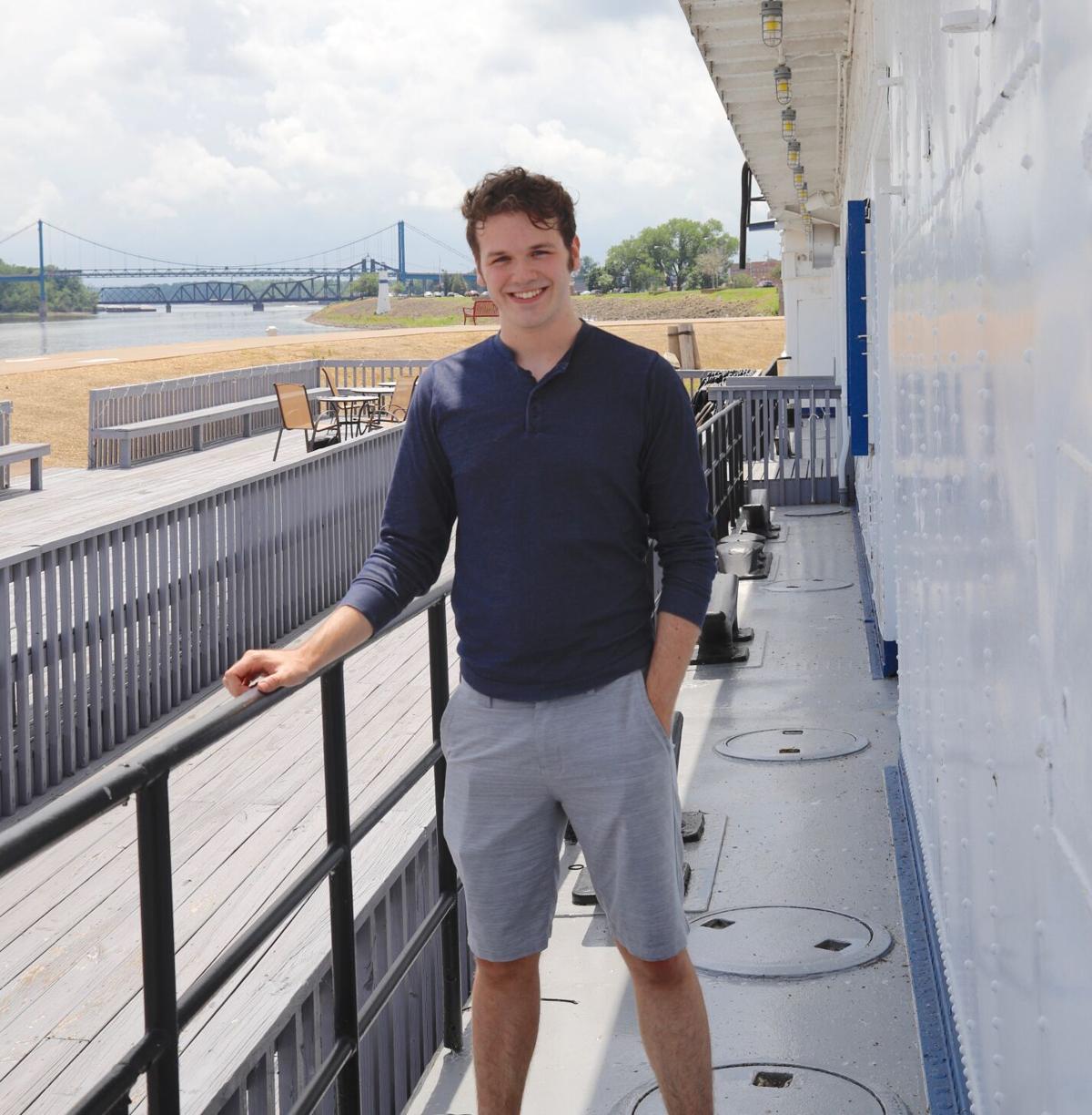 Romantic comedy set to the music of Elvis leaves Showboat ...