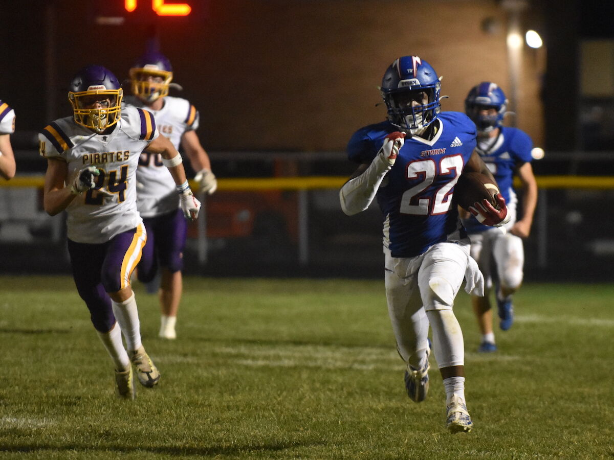 Camanche Storm Prepares for Second Round Matchup with Mediapolis Bulldogs in IHSAA Class 2A