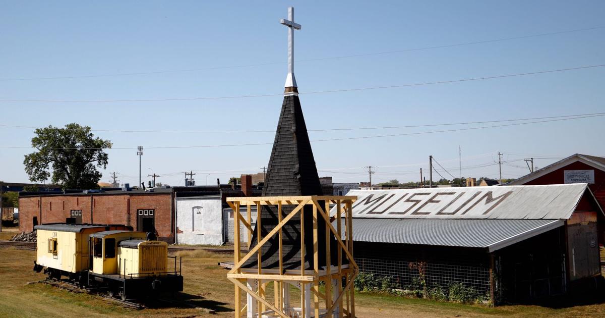 Steeple moves to new home | Local News | clintonherald.com