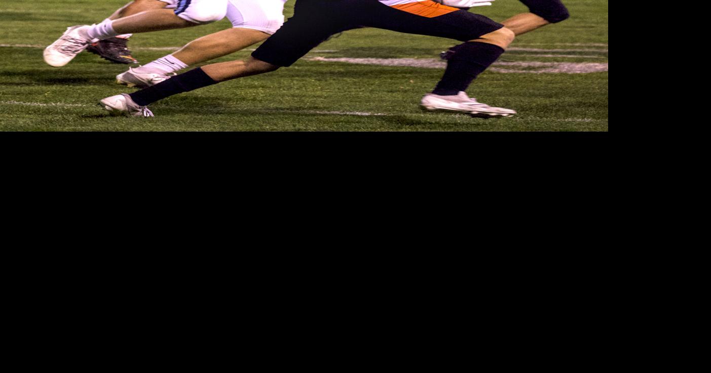 Mediapolis drains the clock with time consuming drives to eliminate