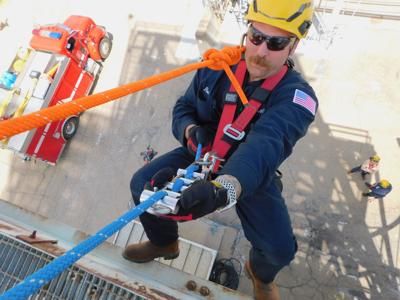 First responders undergo rope rescue training