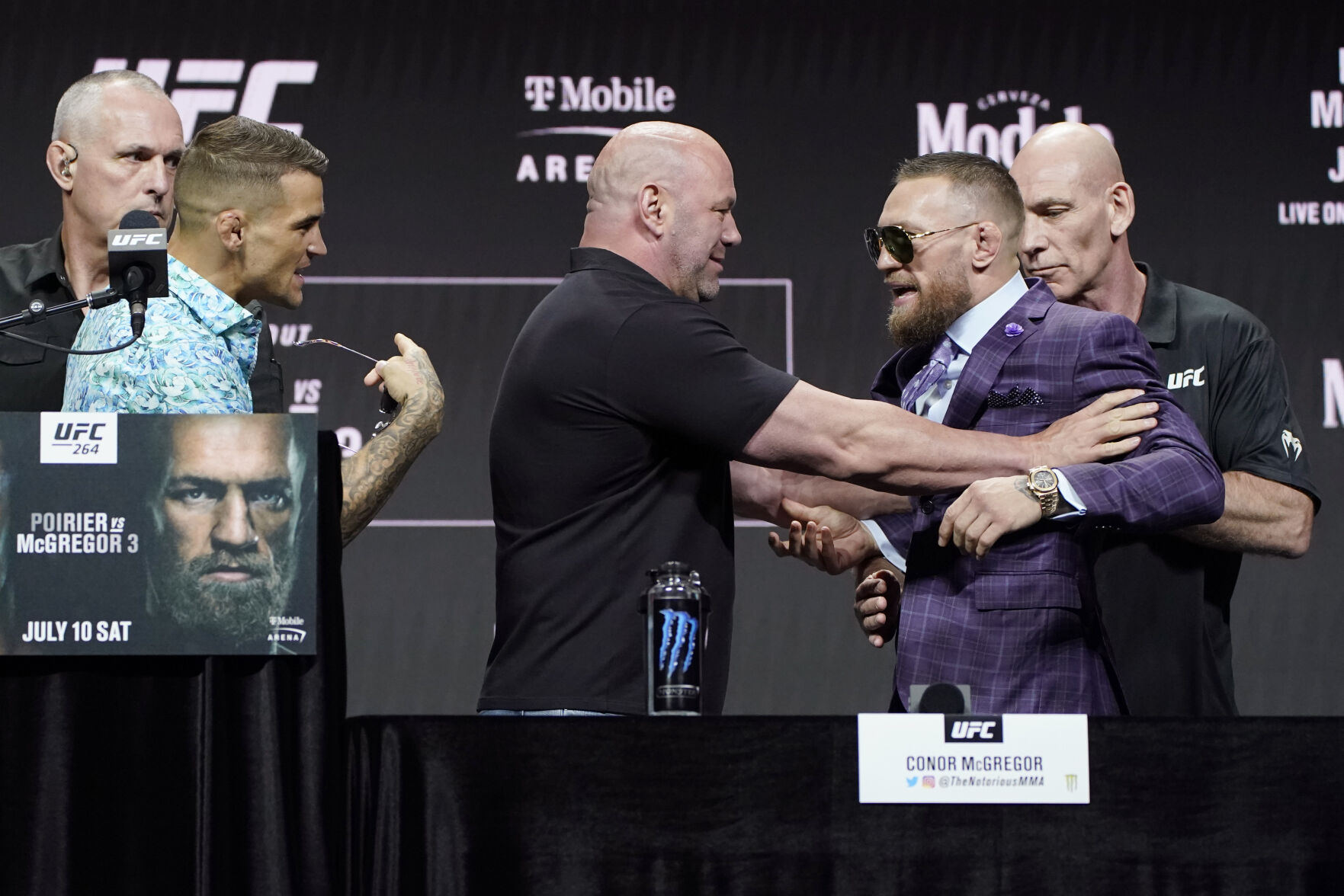 McGregor seeks revenge in 3rd fight with Poirier at UFC 264 Sports clintonherald