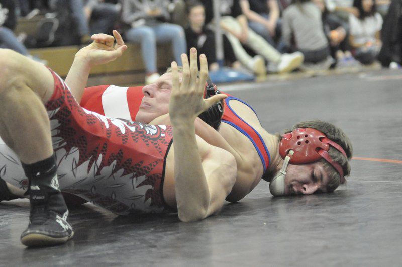 Illinois prep wrestling Thunder make noise on the mats Sports clintonherald