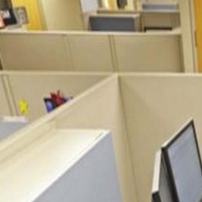 More Americans Exercise While They Work Lifestyles