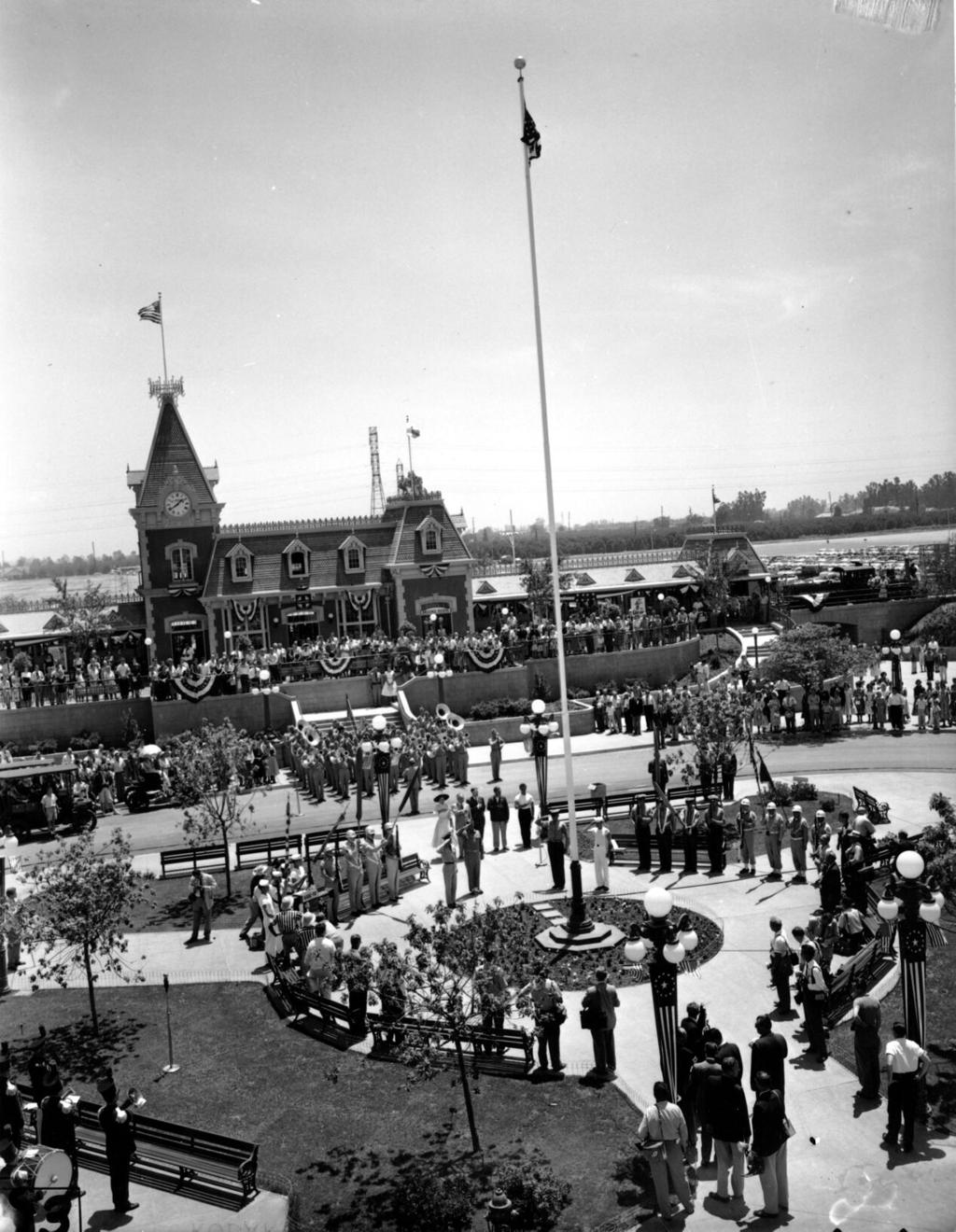 Today in History: July 17, Disneyland's opening day | News ...