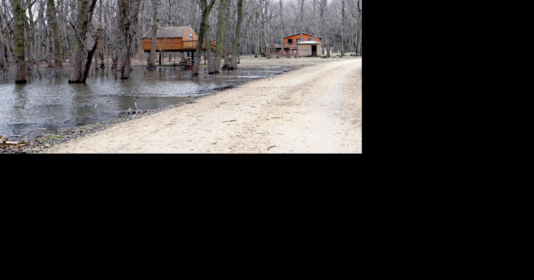 Flood warning continues for Wapsipinicon near DeWitt, Mississippi near