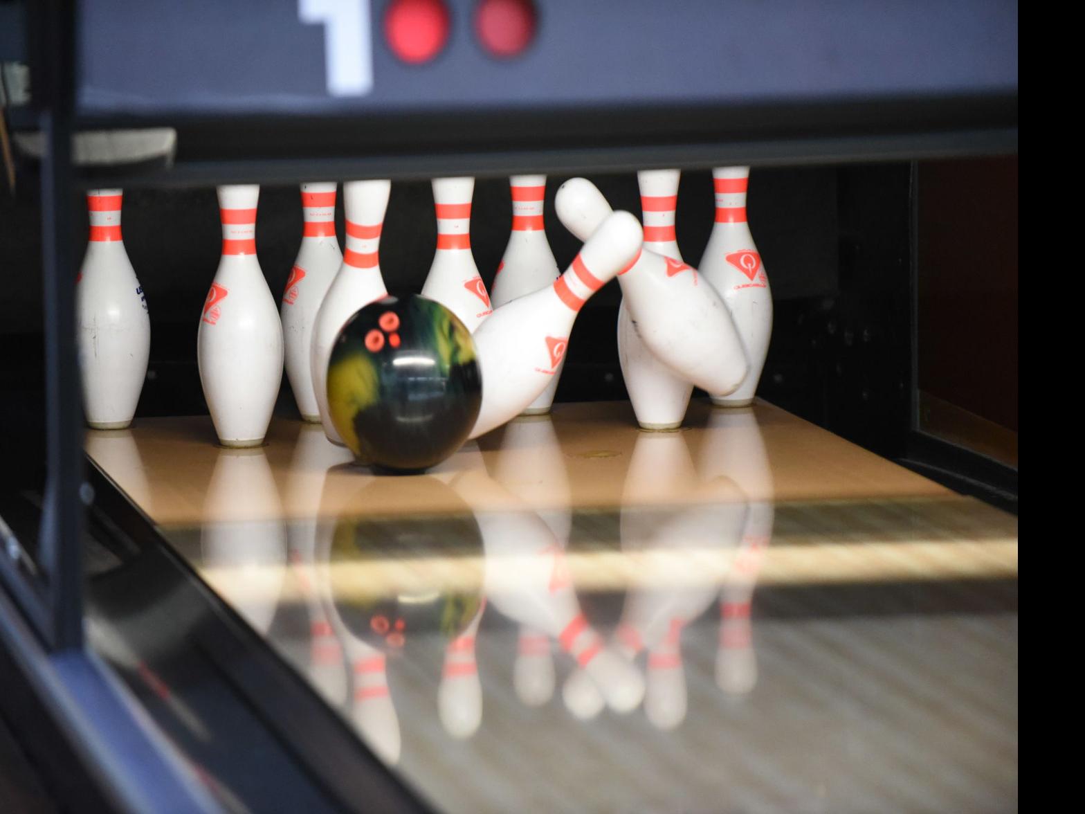 Bowling alleys fighting through closures | Sports | clintonherald.com