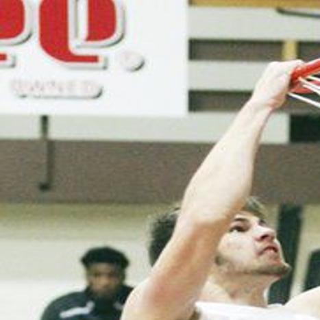 College Basketball Ernst Emerges At Indian Hills Sports