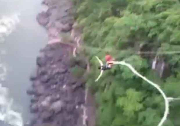 girl bungee jumping cord breaks