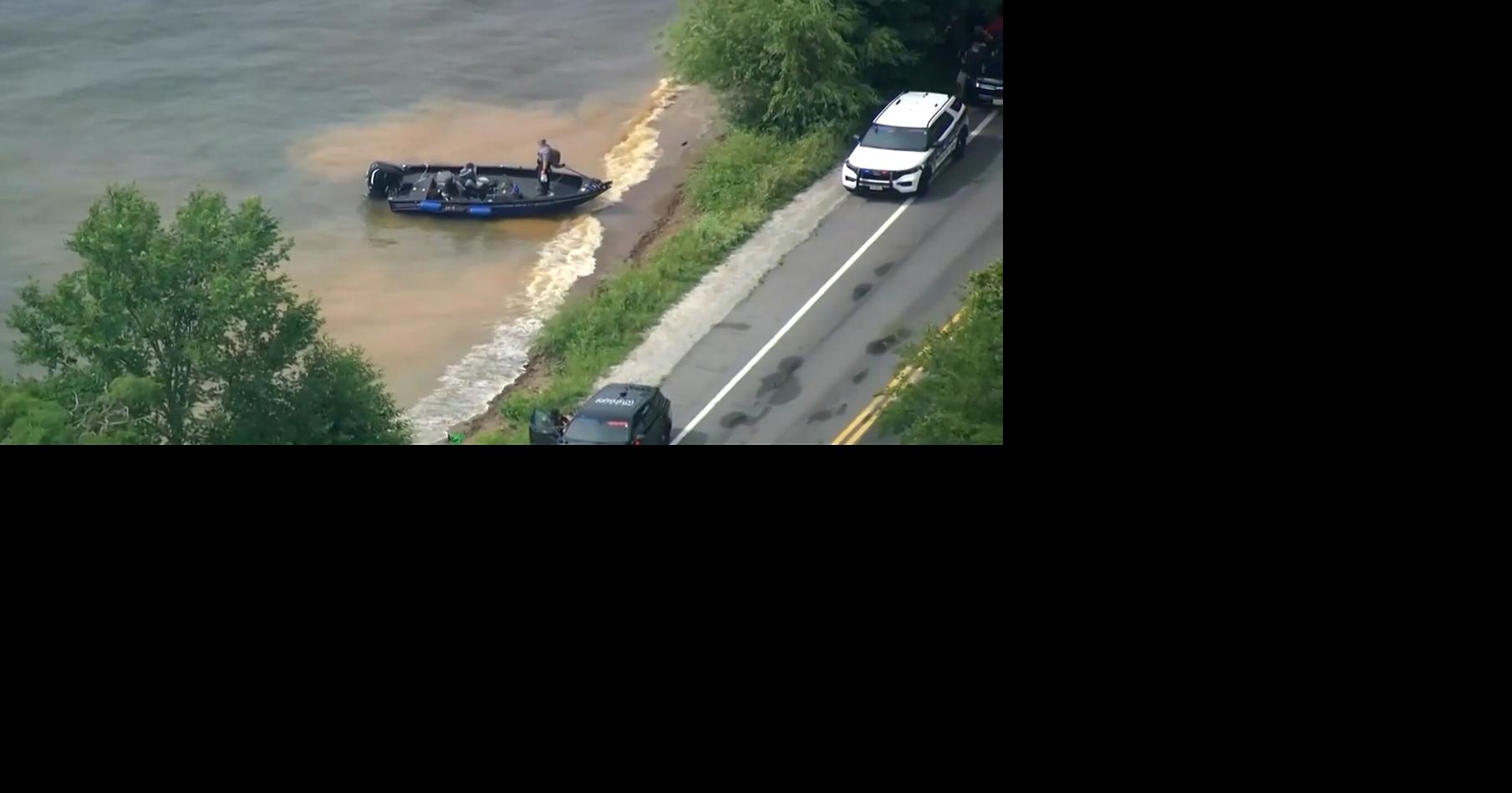3 dead and others rescued after boat capsizes on Wisconsin lake amid storms
