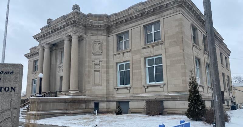 Clinton Public Library extends hours | Local News | clintonherald.com