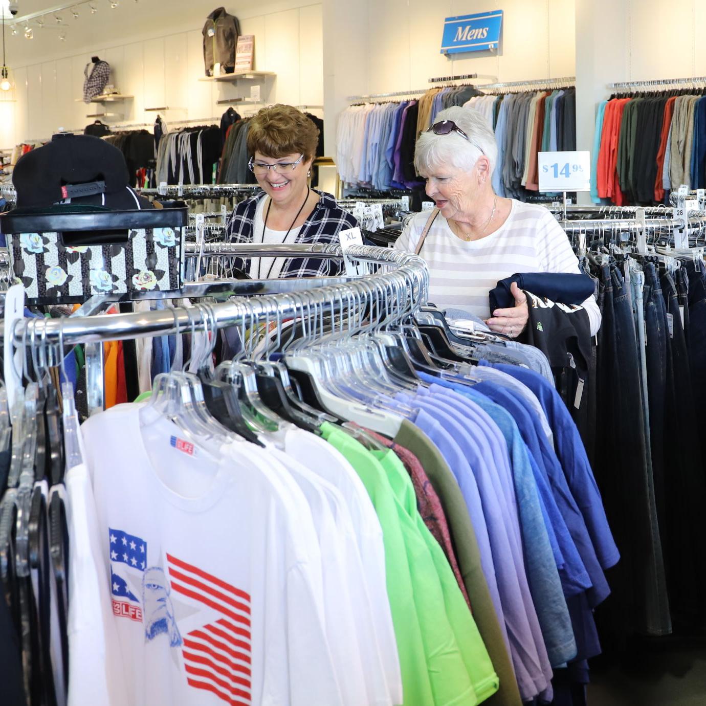 Label Shopper opens first Iowa store in Clinton | Gallery ...