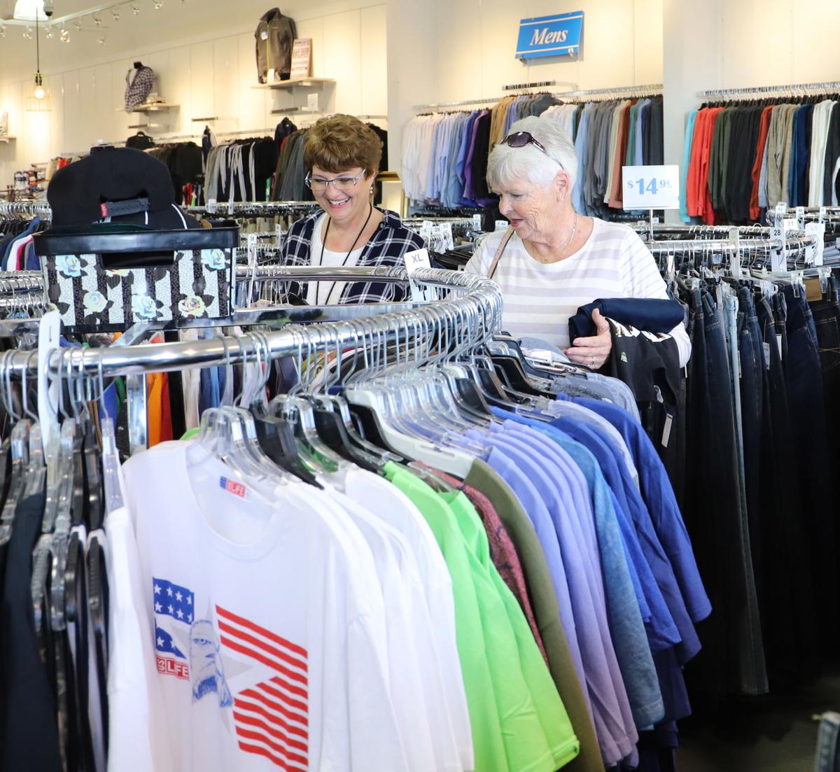 Label Shopper Opens First Iowa Store In Clinton Gallery