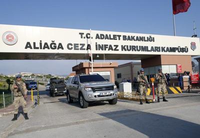 Turkish Court Convicts Us Pastor Of Terror Yet Frees Him Clintonherald Com