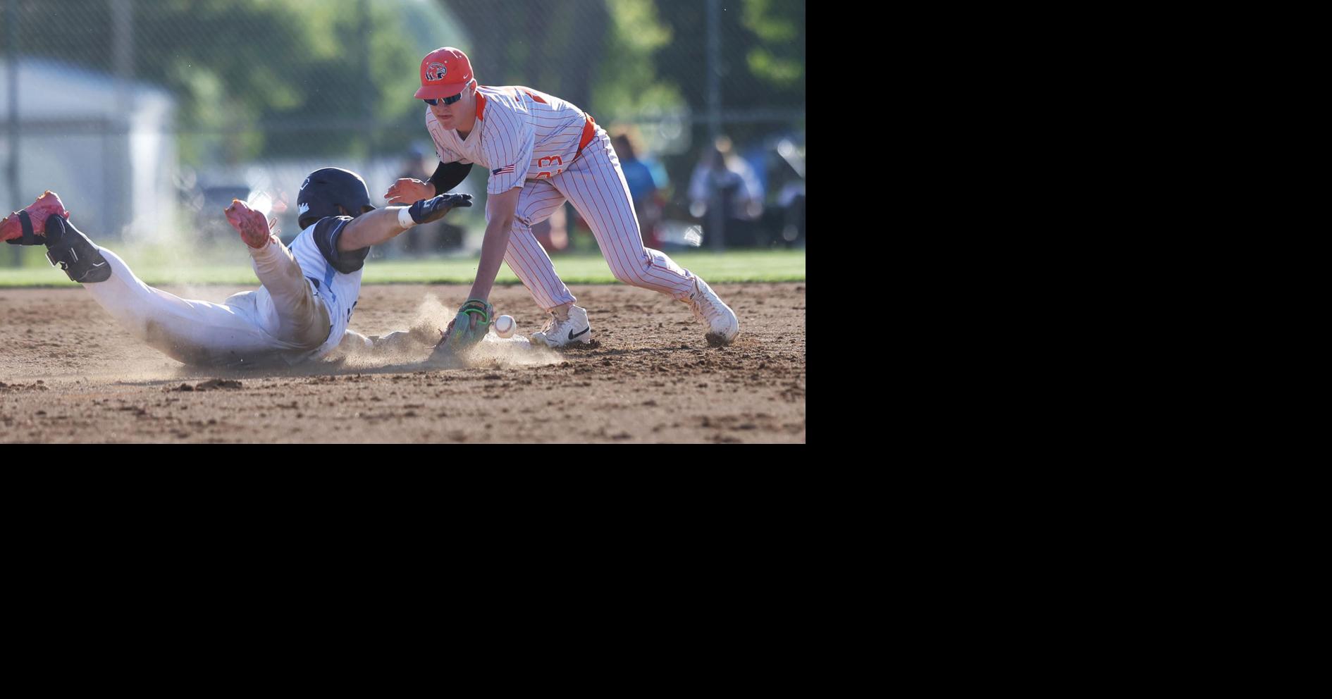 Northeast downs Maquoketa in doubleheader