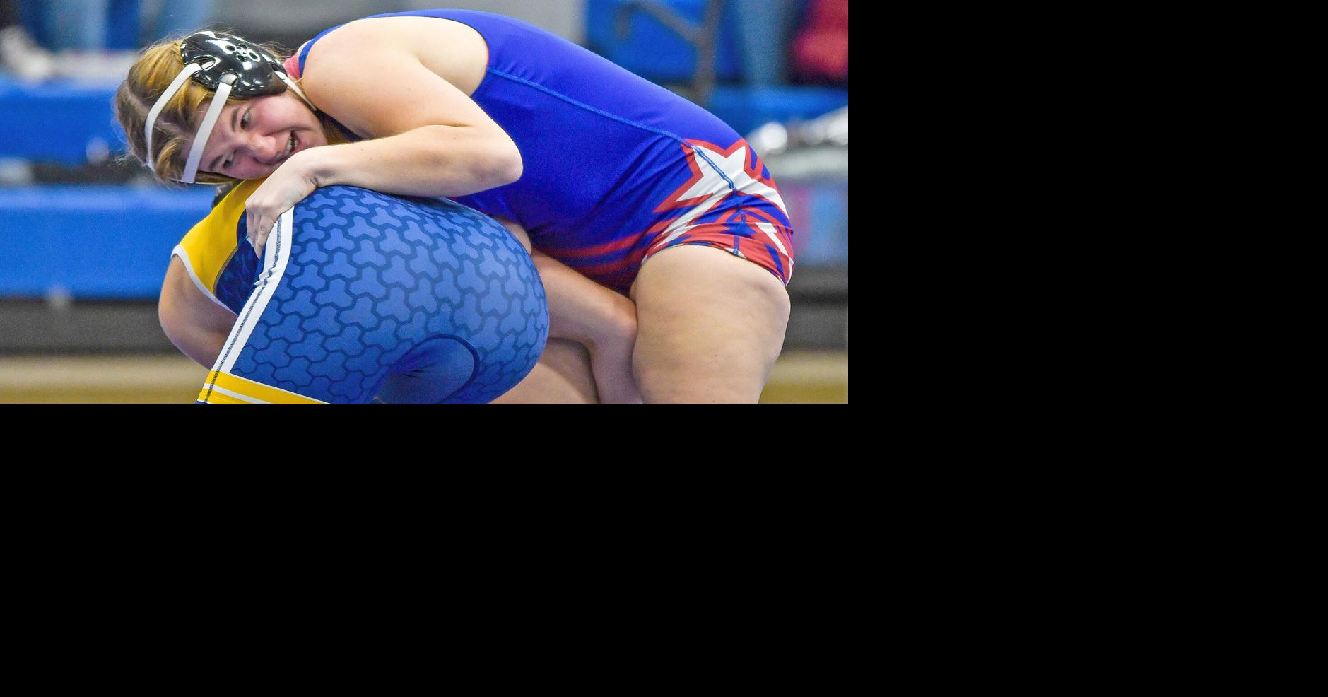 HISTORY MADE Camanche, Peters celebrate first girls wrestling meet in