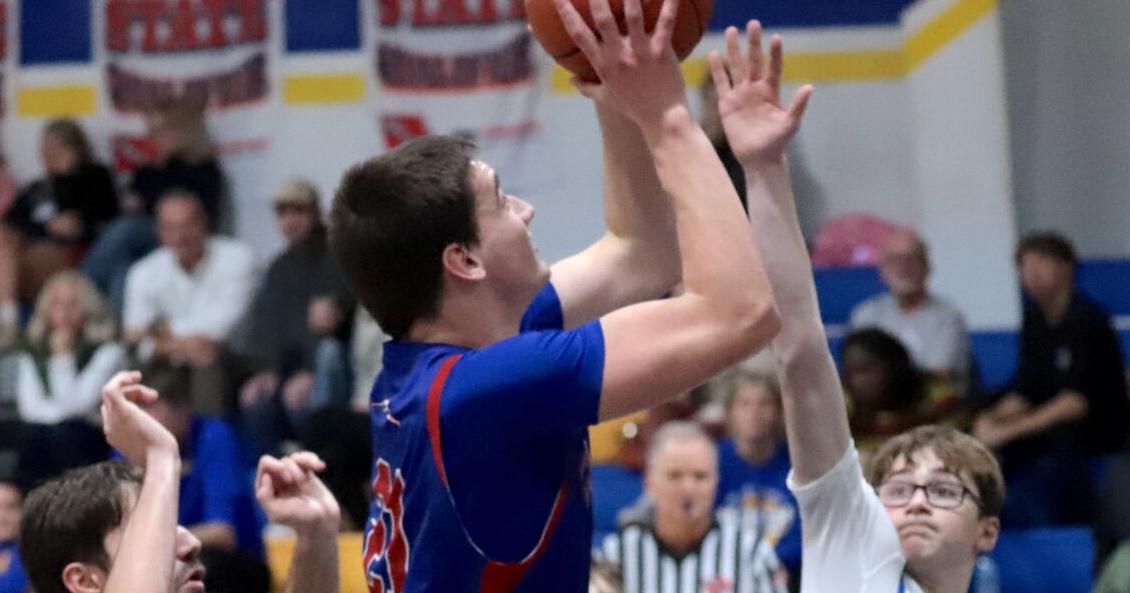 Steffes scores 23 as Camanche rolls to first victory