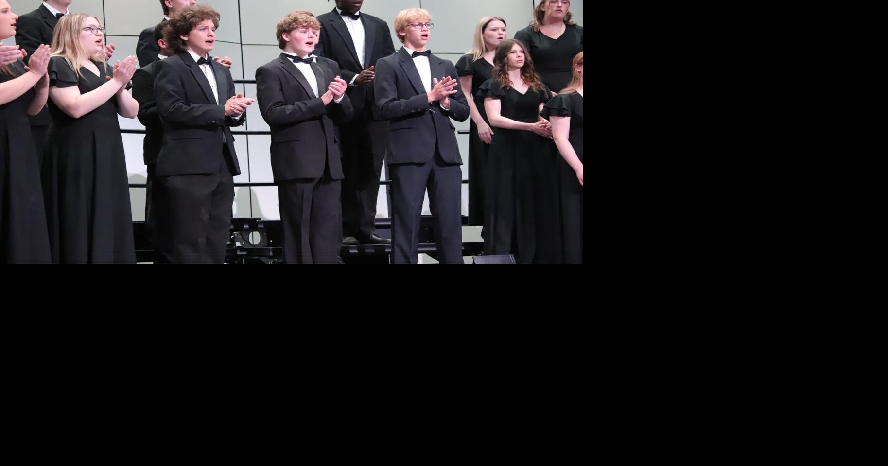 Clinton Choir program  bids farewell to seniors