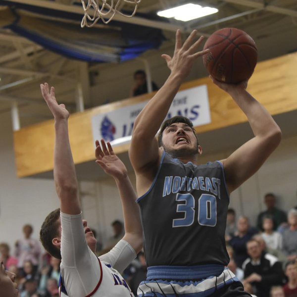 Iowa Hs Boys Basketball Camanche Stuns Northeast Sports