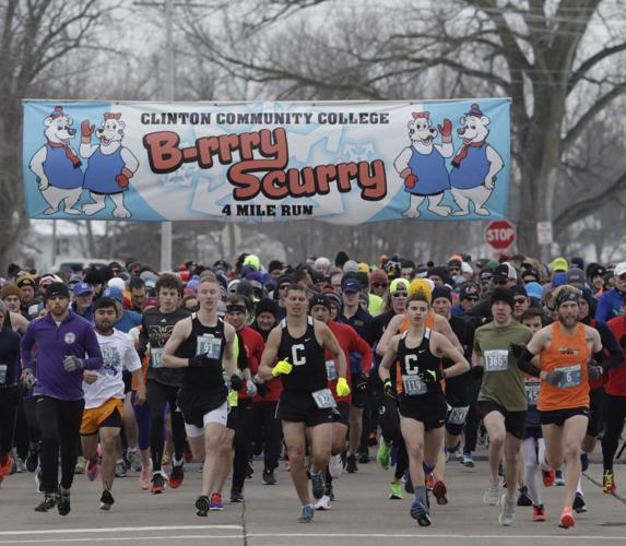 Nearly 600 run in the cold for scholarships | Local News ...