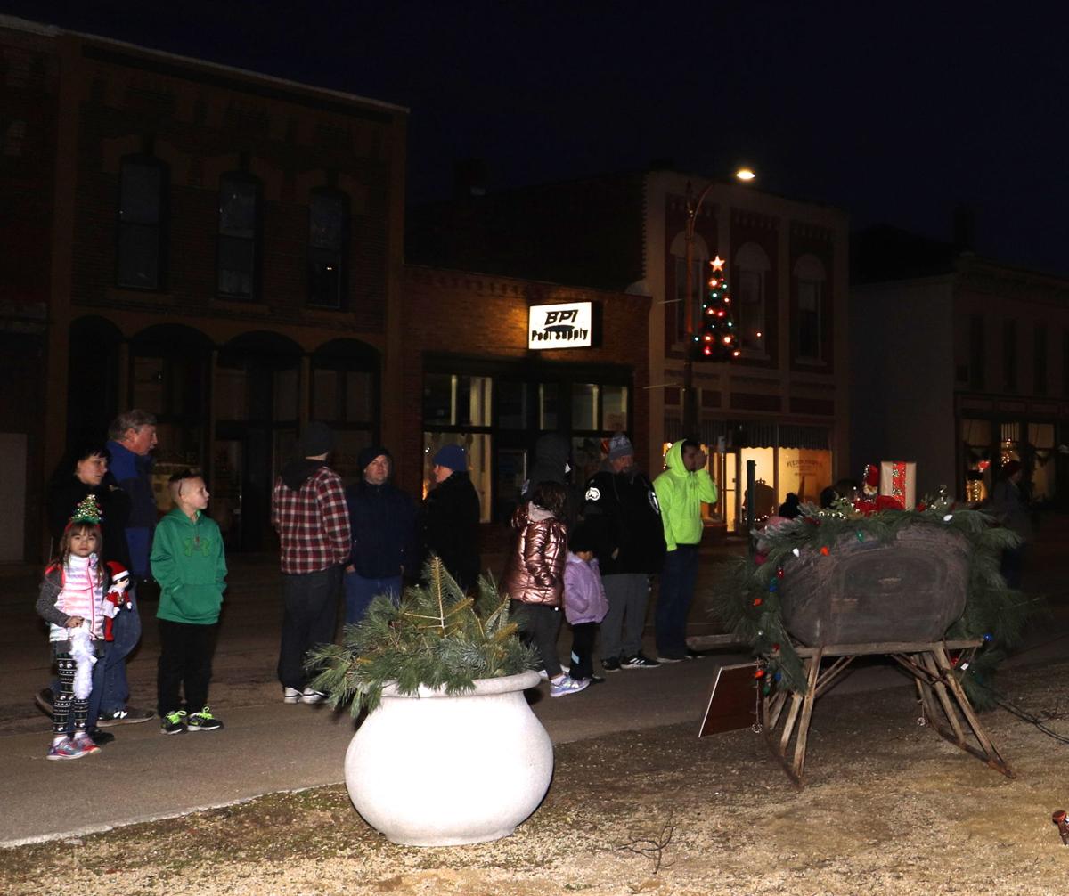 Fulton lights up official Christmas tree Local News