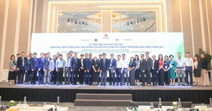Vietnam Explores Sustainable Aviation Fuel Development at International Conference in Hanoi