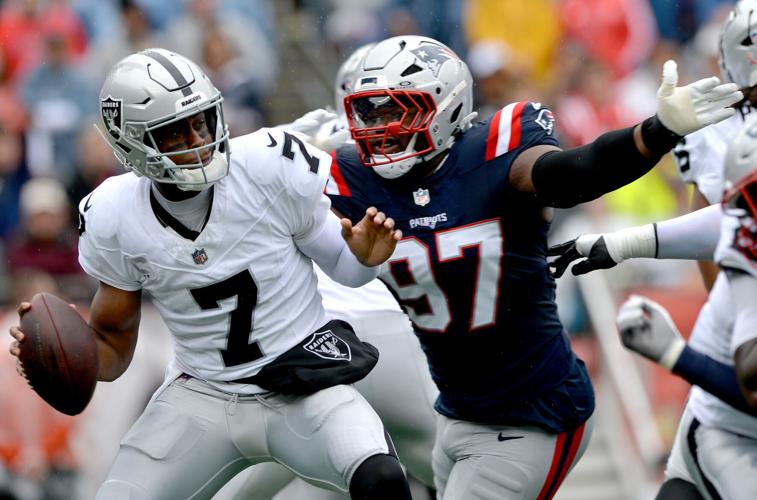 Hector Longo's Two-Minute Drill: Raiders 20, Patriots 13 -- Maye has to be better ... or else | Massachusetts | cnhinews.com