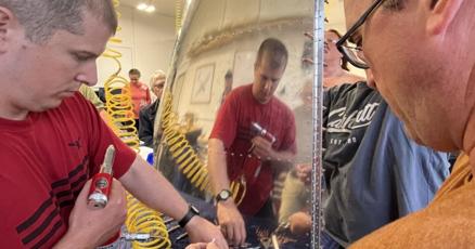 Museum Offering School Districts Program for High School Students to Build Airplanes