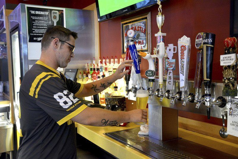 buffalo wild wings happy hour times buffalo wild wings happy hour times