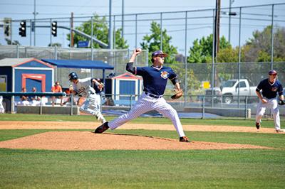 Pirates Breeze Past El Camino College Sports Coastreportonline Com