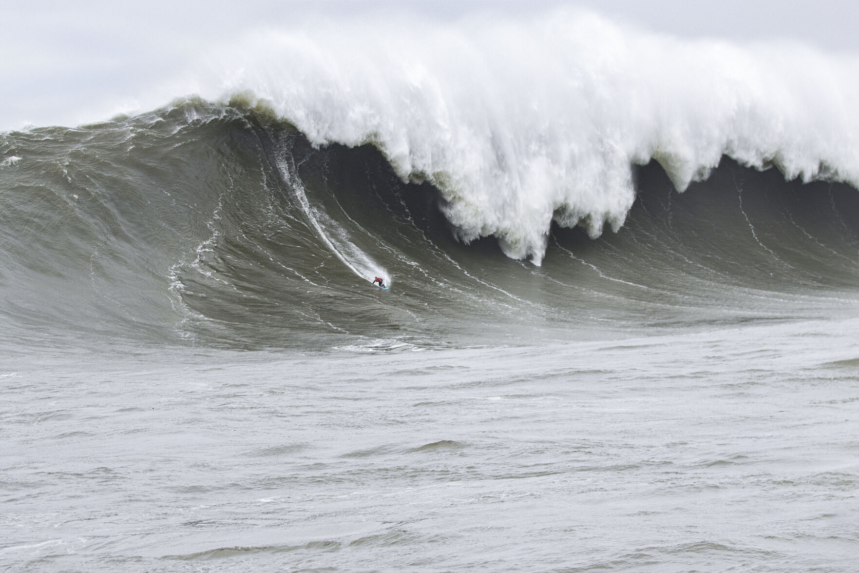 Santa Cruz surfer's 76-foot ride at Mavericks falls short of