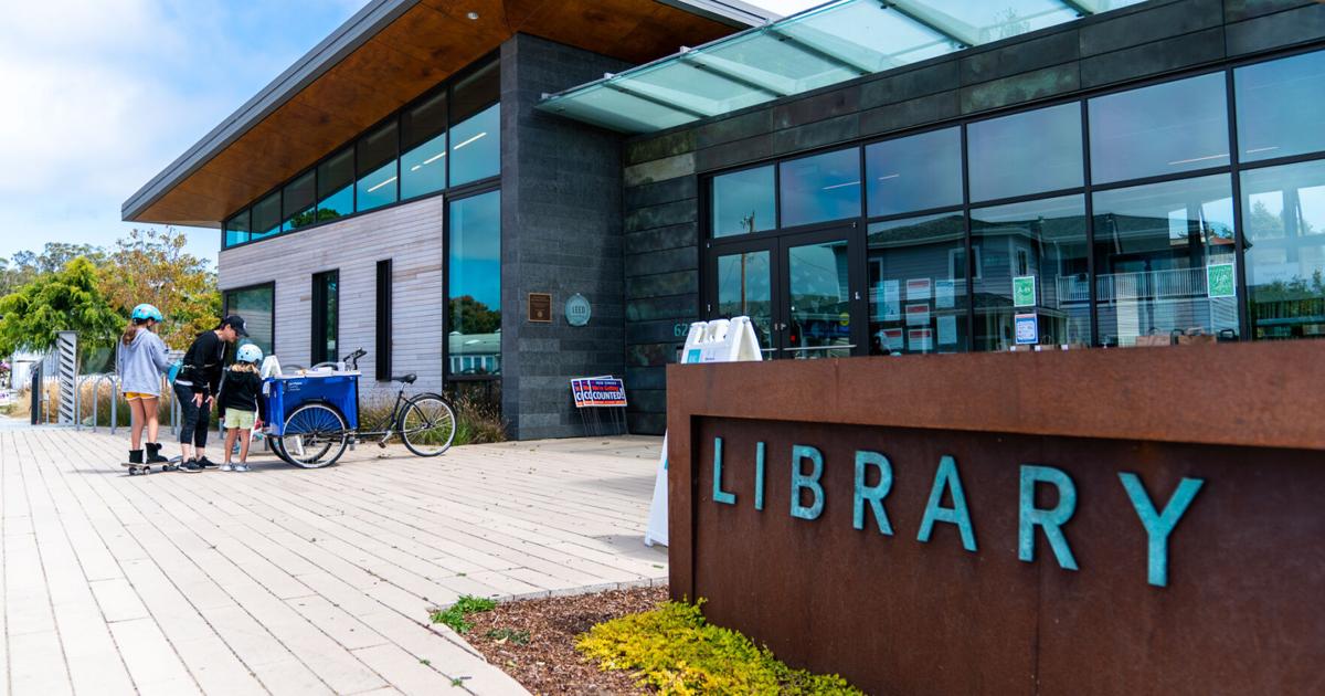 Half Moon Bay Library opens doors once again | News | coastsidenews.com