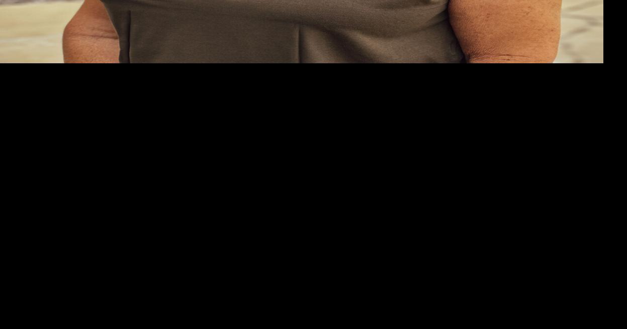 Peers honor DiVincenzo with award